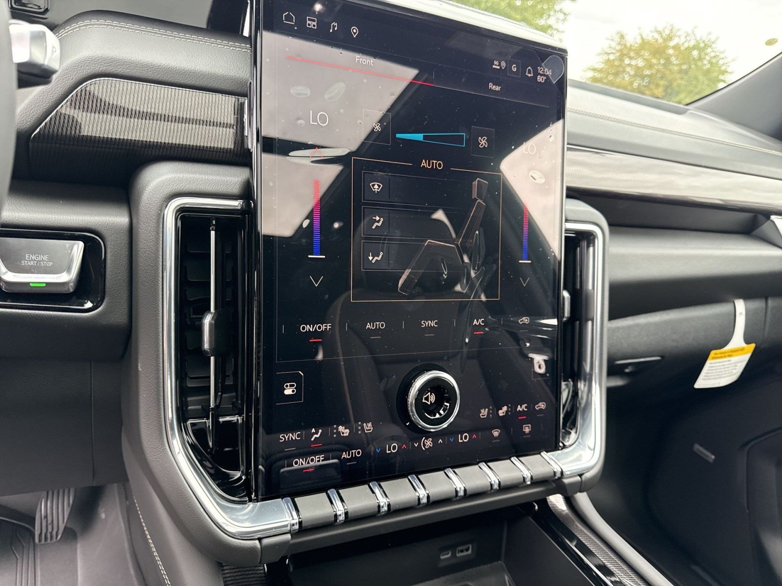 New 2026 GMC Yukon XL Elevation w/ Technology Package AWD/4WD image 15