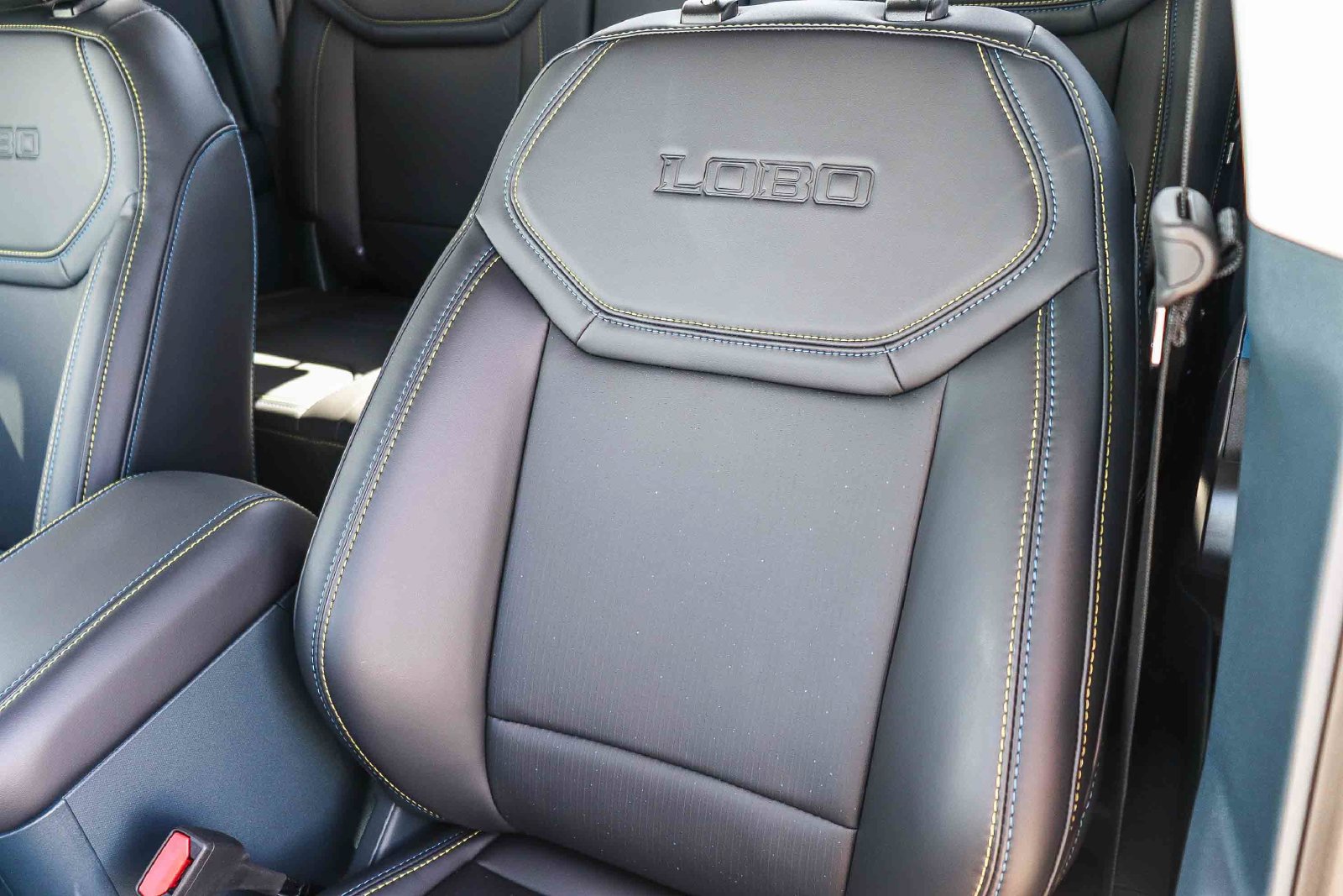 New 2026 Ford Maverick Lobo AWD/4WD image 27