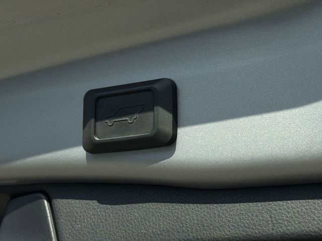 Used 2020 Toyota RAV4 Limited image 41