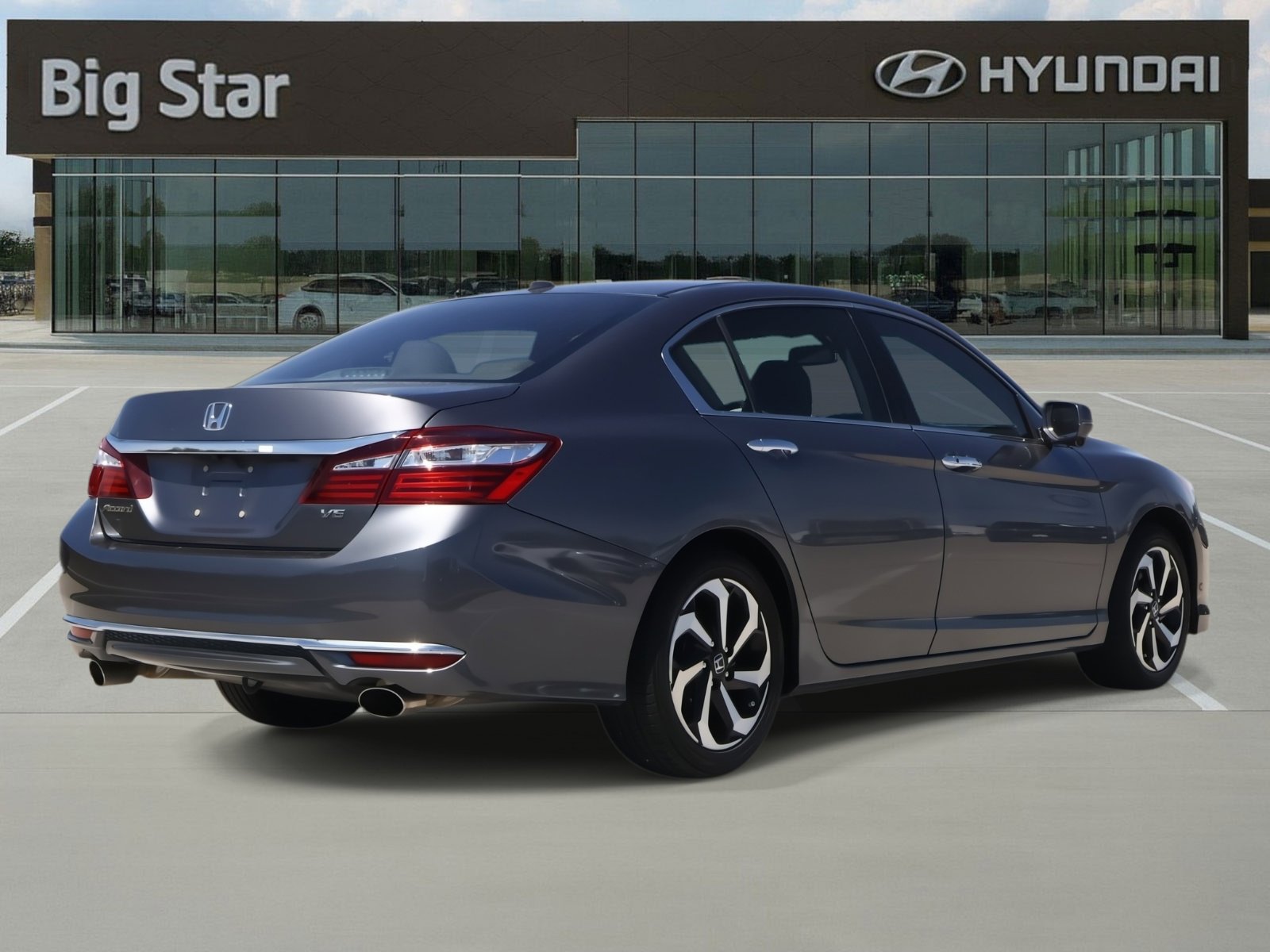 Used 2017 Honda Accord EX-L image 4