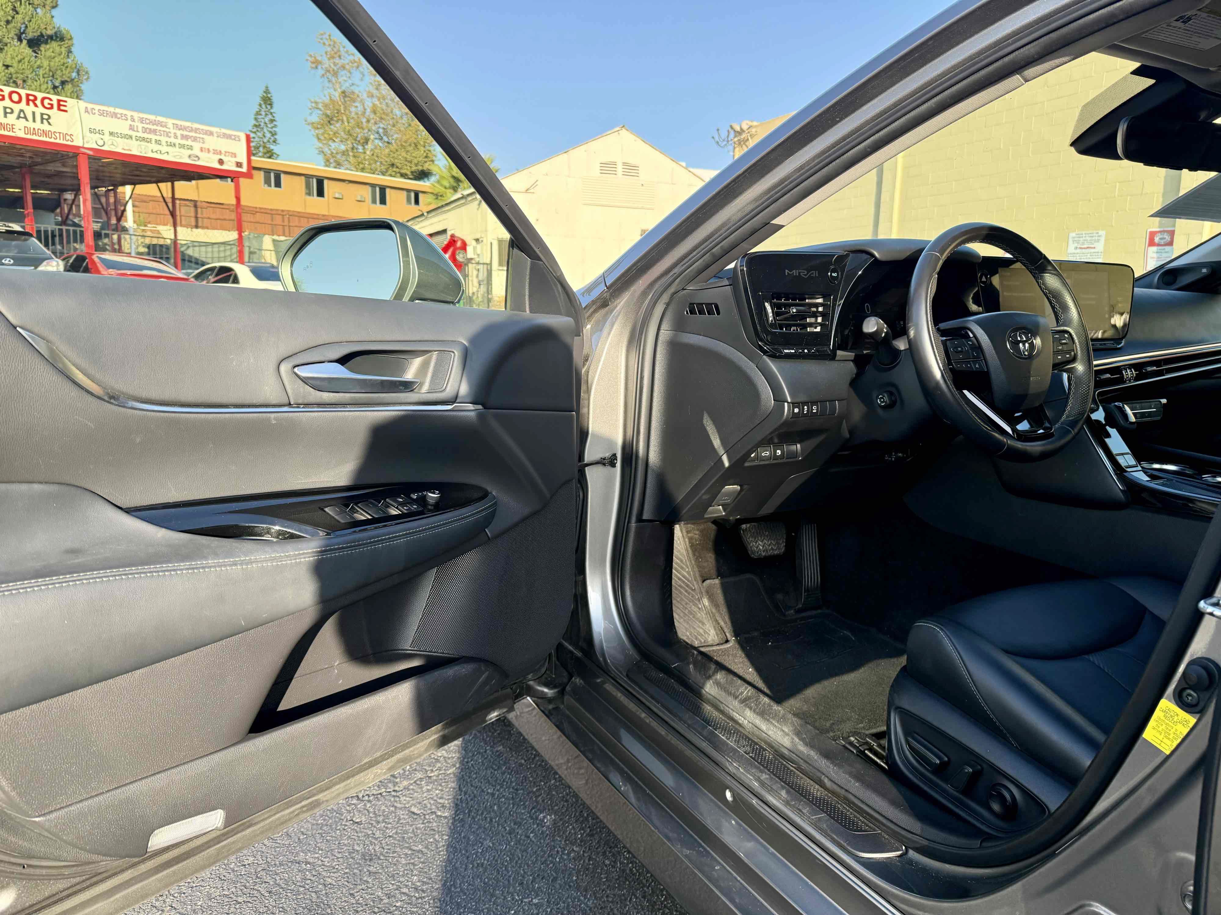 Used 2021 Toyota Mirai w/ Advanced Technology Package RWD image 15