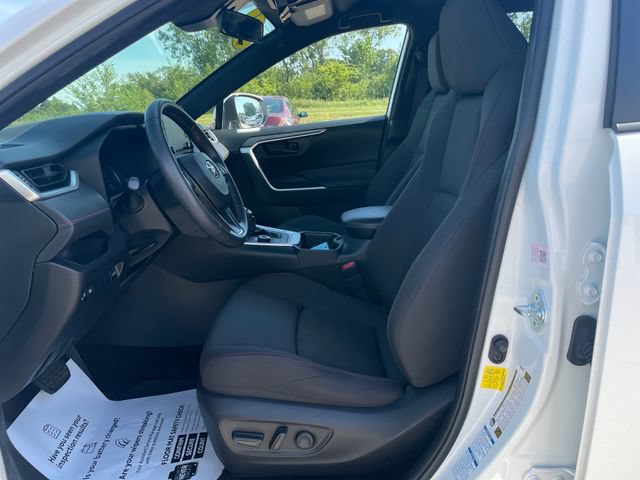 Certified 2021 Toyota RAV4 SE AWD/4WD image 19