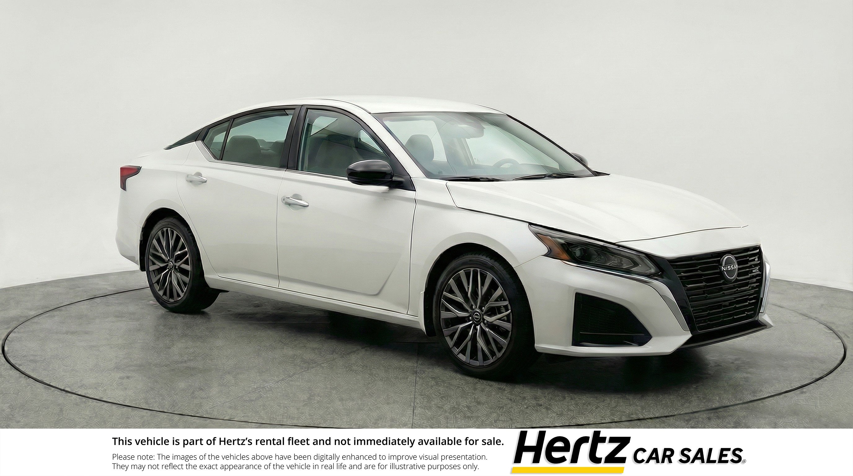 Used 2025 Nissan Altima 2.5 SV image 1