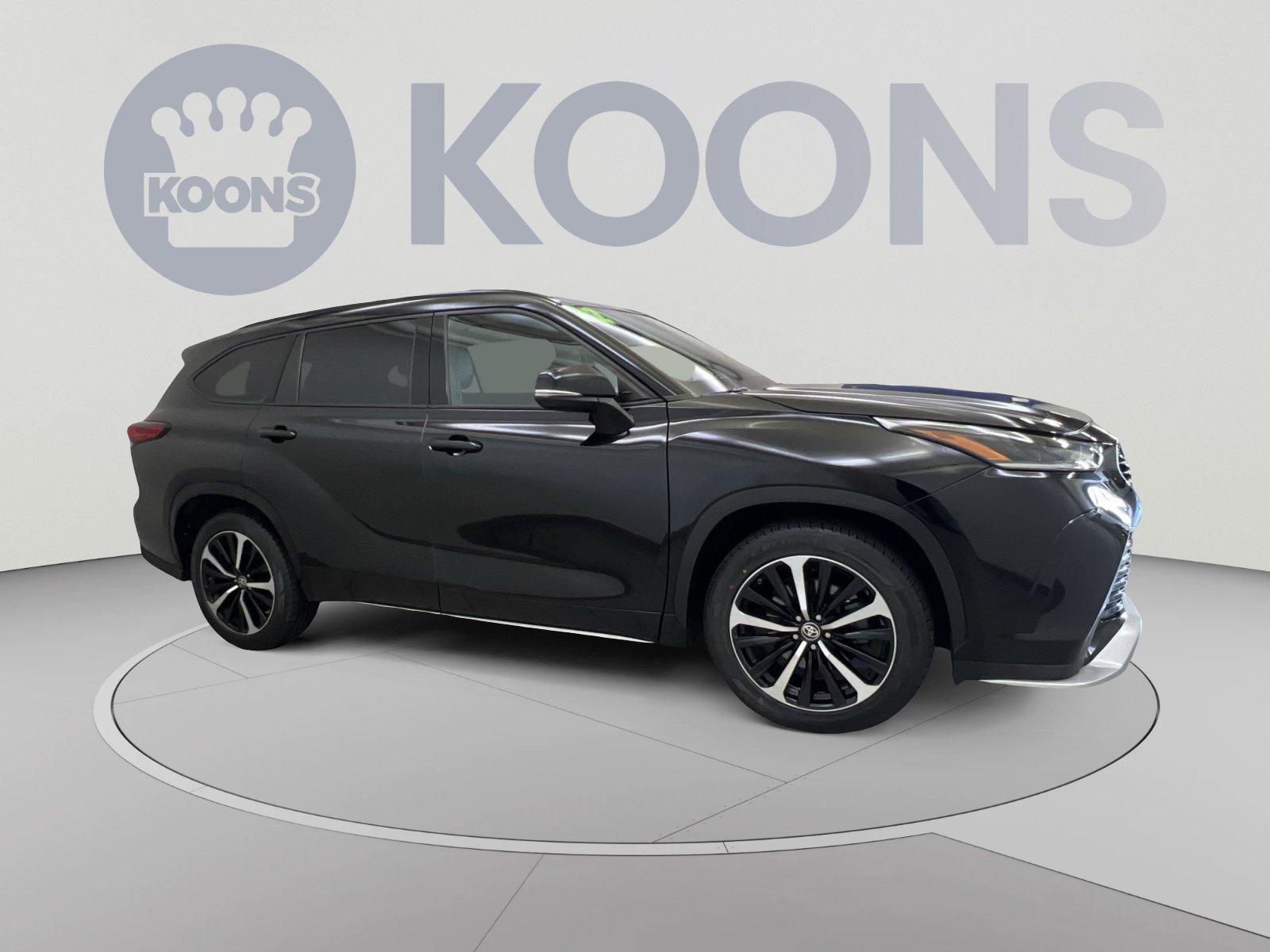Used 2022 Toyota Highlander XSE AWD/4WD image 10