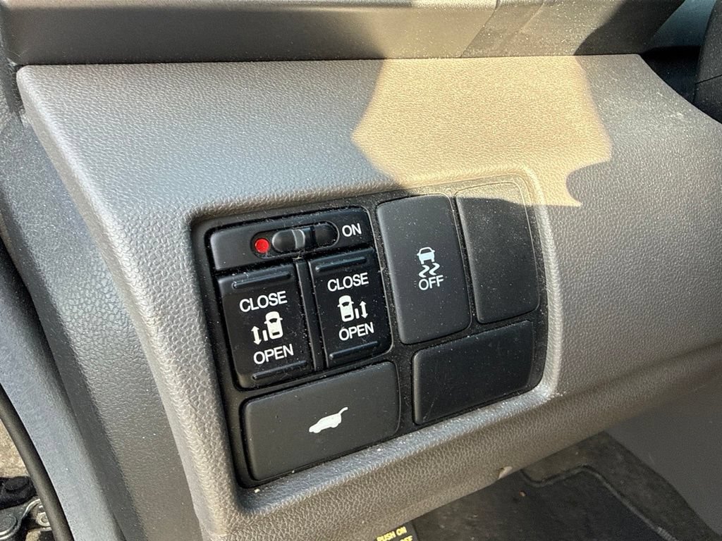 Used 2012 Honda Odyssey EX-L image 19