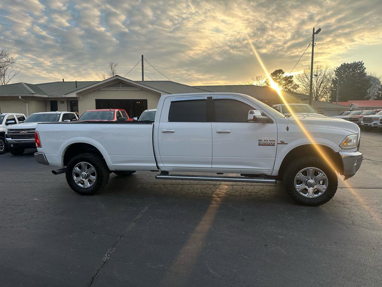 Used 2014 RAM 2500 Laramie w/ Convenience Group image 4