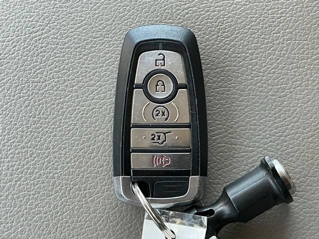 Used 2018 Ford Expedition Limited w/ Equipment Group 302A RWD image 38