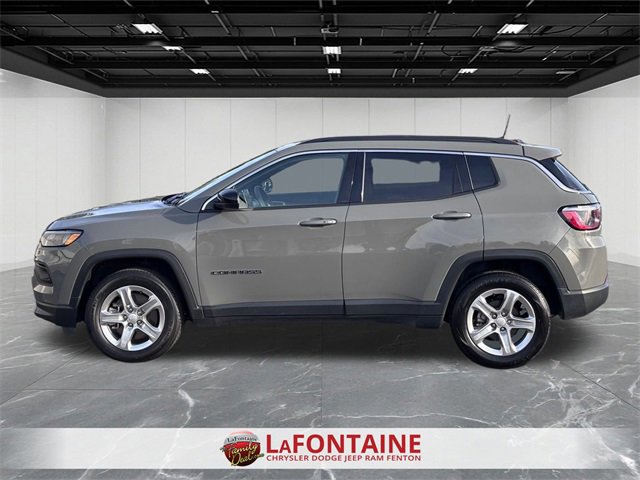 Certified 2024 Jeep Compass Latitude image 2