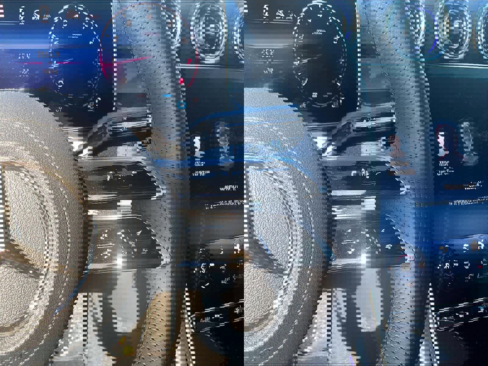 Used 2024 Mercedes-Benz CLE 300 4MATIC Coupe image 21