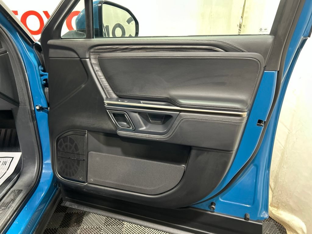 Used 2022 Rivian R1T Adventure AWD/4WD image 11