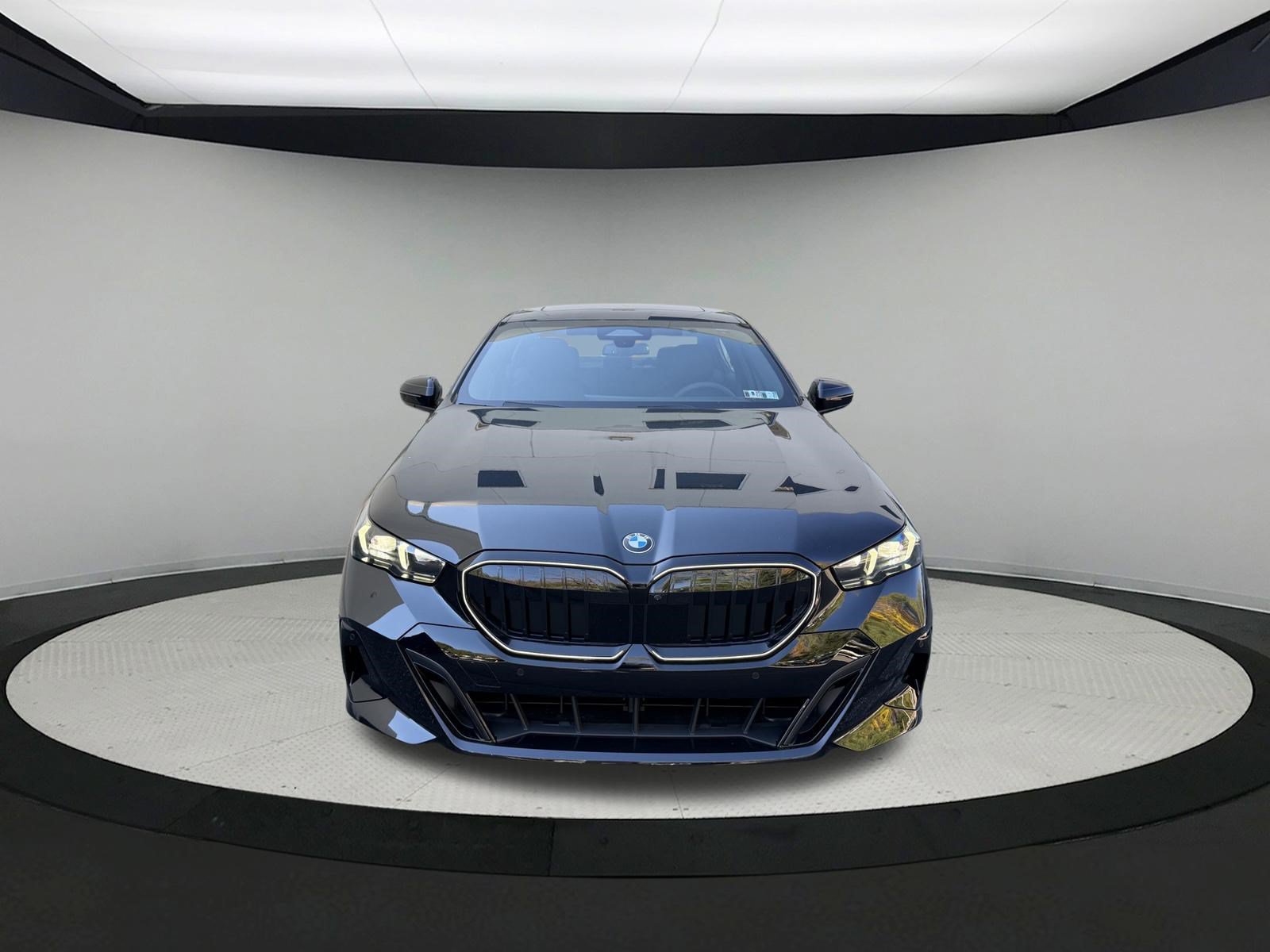 New 2027 BMW 540i xDrive w/ M Sport Package AWD/4WD image 2