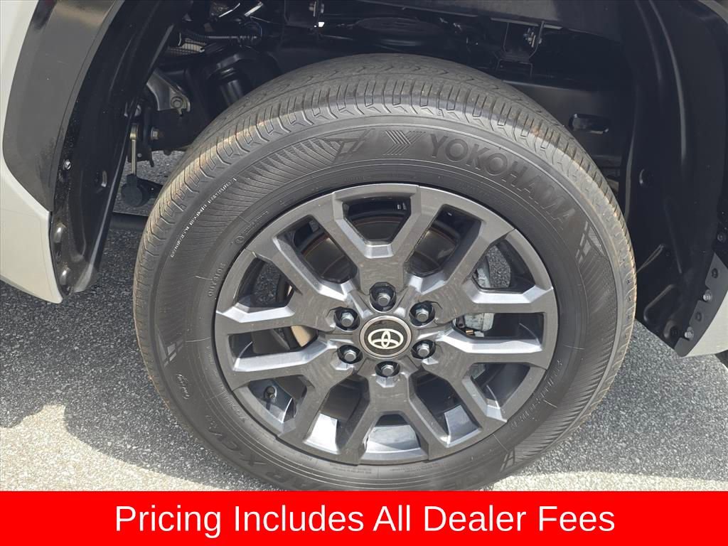 Used 2025 Toyota Tundra Platinum AWD/4WD image 12