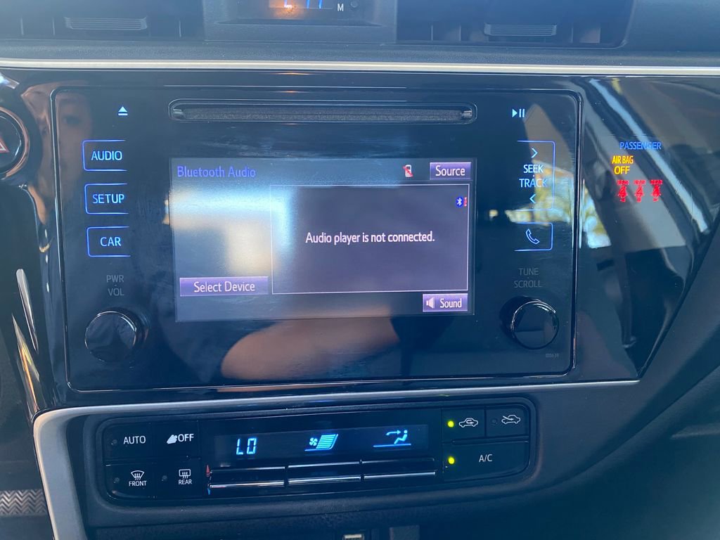 Used 2019 Toyota Corolla LE FWD image 16