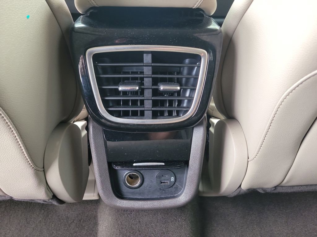 Used 2022 Lincoln Nautilus FWD w/ Premium Package image 13