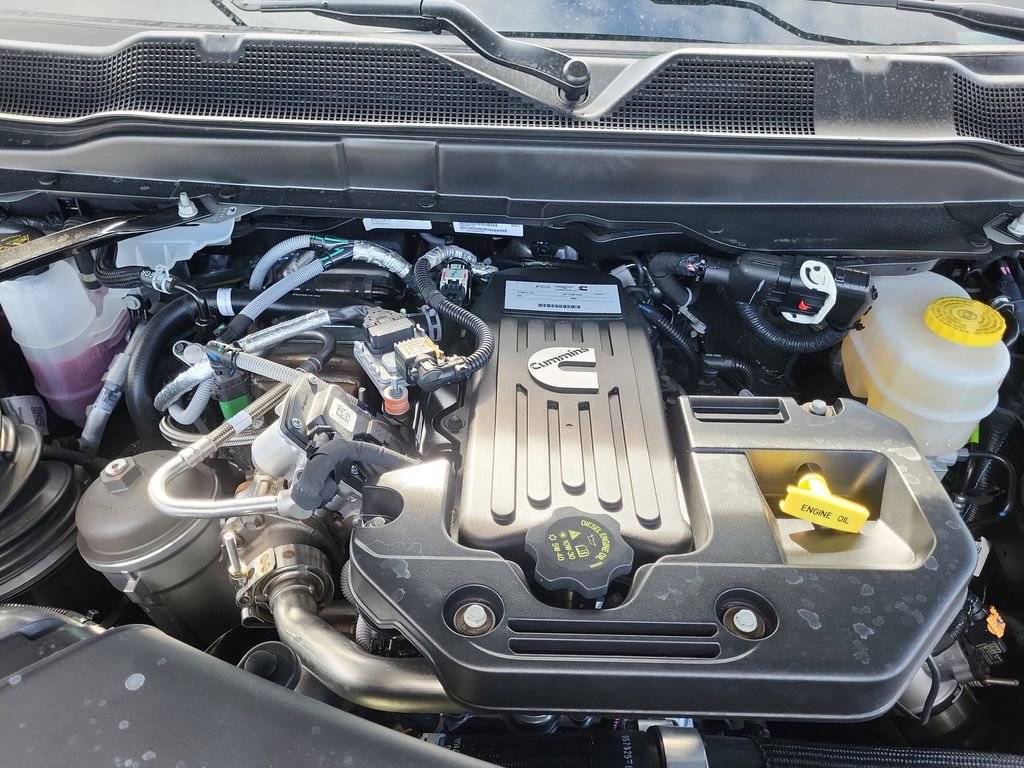 New 2025 RAM 2500 Laramie image 32