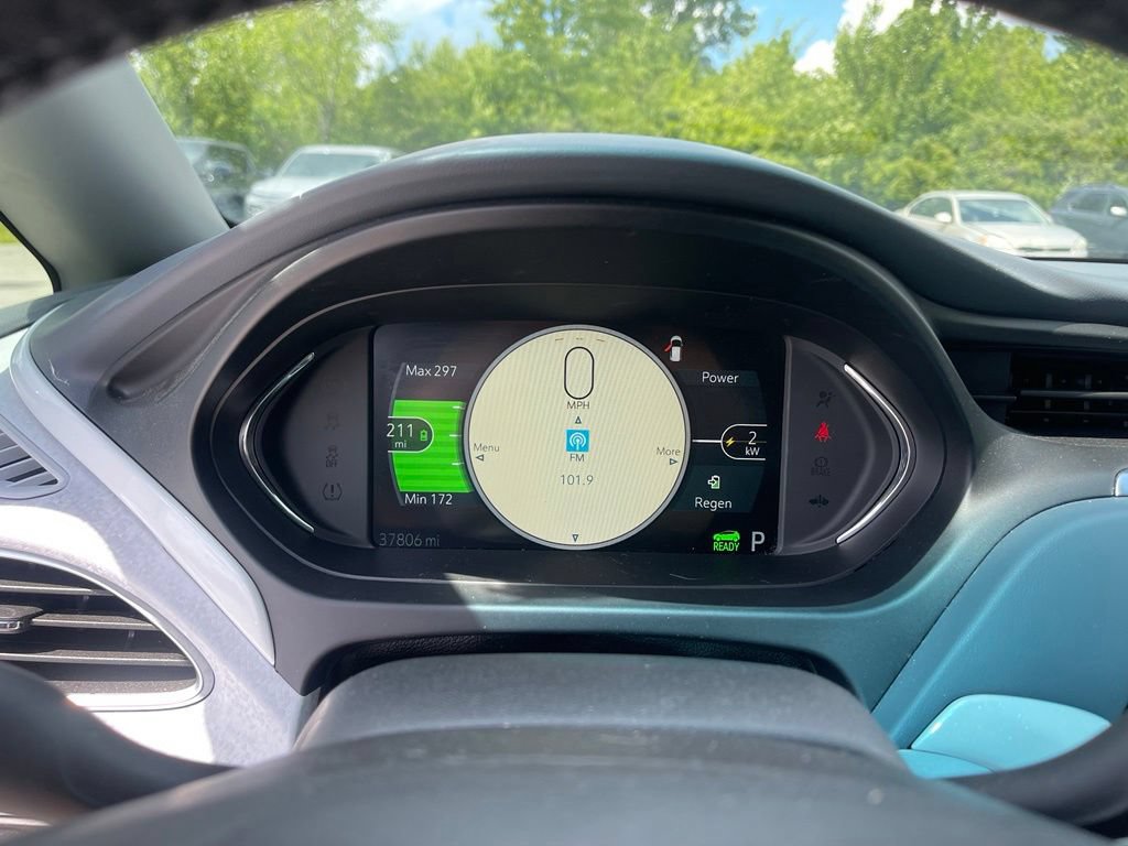 Used 2019 Chevrolet Bolt LT FWD image 9