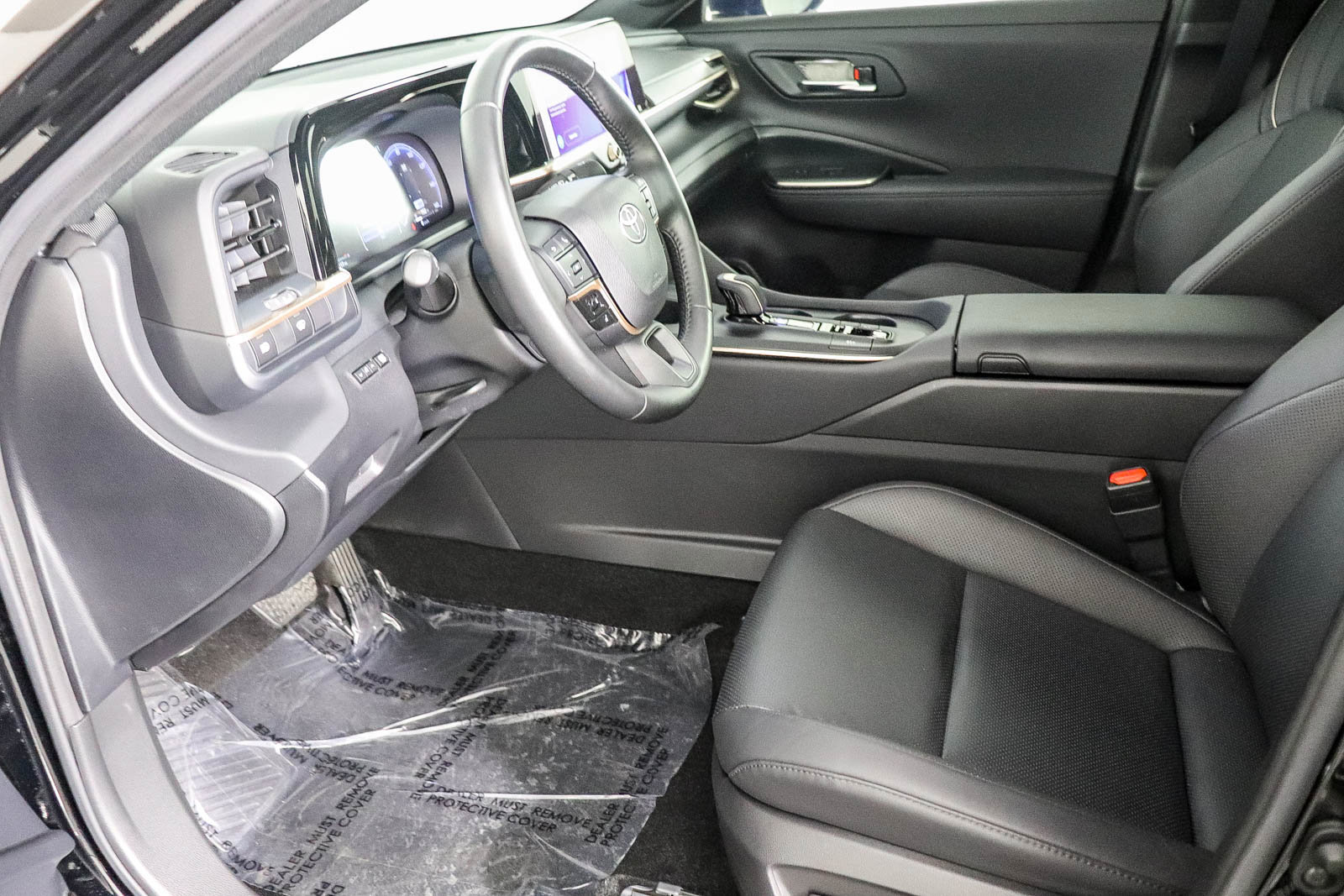 Used 2023 Toyota Crown XLE image 21