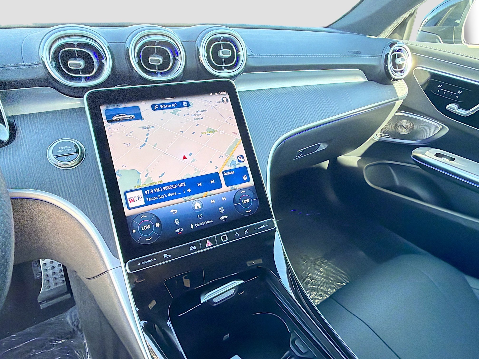 Used 2025 Mercedes-Benz CLE 300 4MATIC Coupe w/ AMG Line image 27