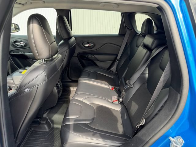 Used 2021 Jeep Cherokee Latitude Plus AWD/4WD image 18