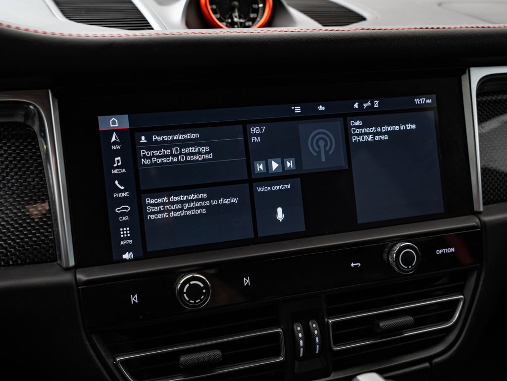 Certified 2024 Porsche Macan GTS AWD/4WD image 33