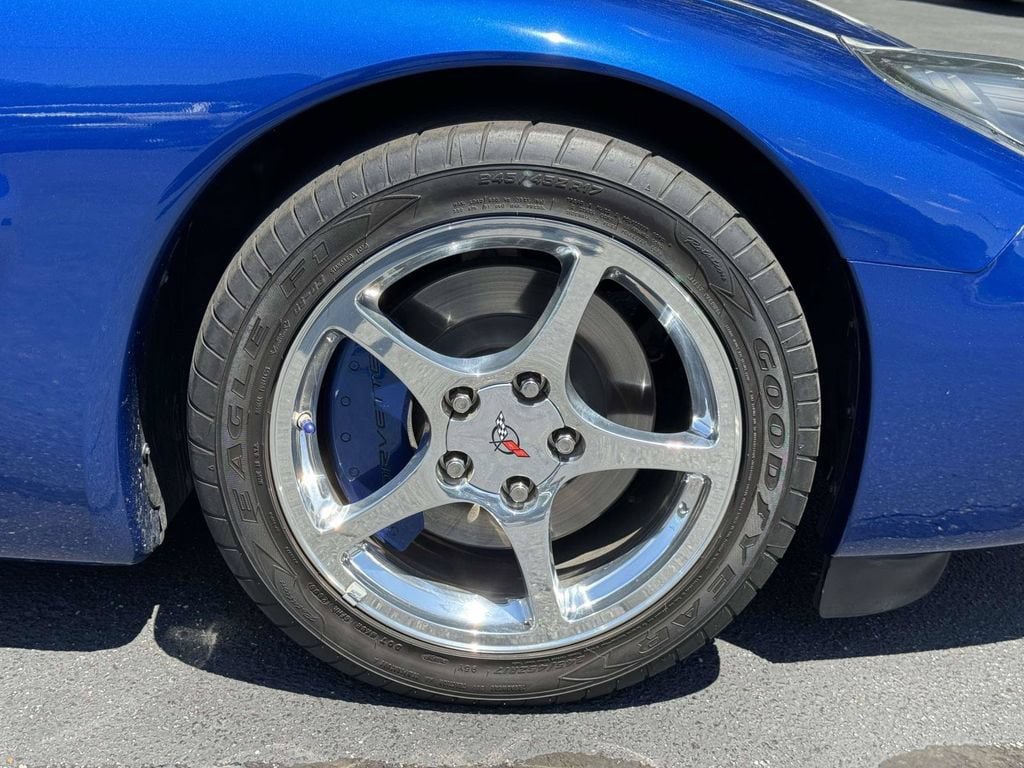 Used 2003 Chevrolet Corvette Coupe w/ Preferred Equipment Group RWD image 26