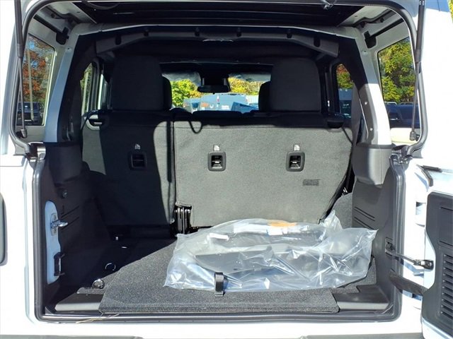 New 2026 Jeep Wrangler Unlimited Rubicon w/ Steel Bumper Group image 10