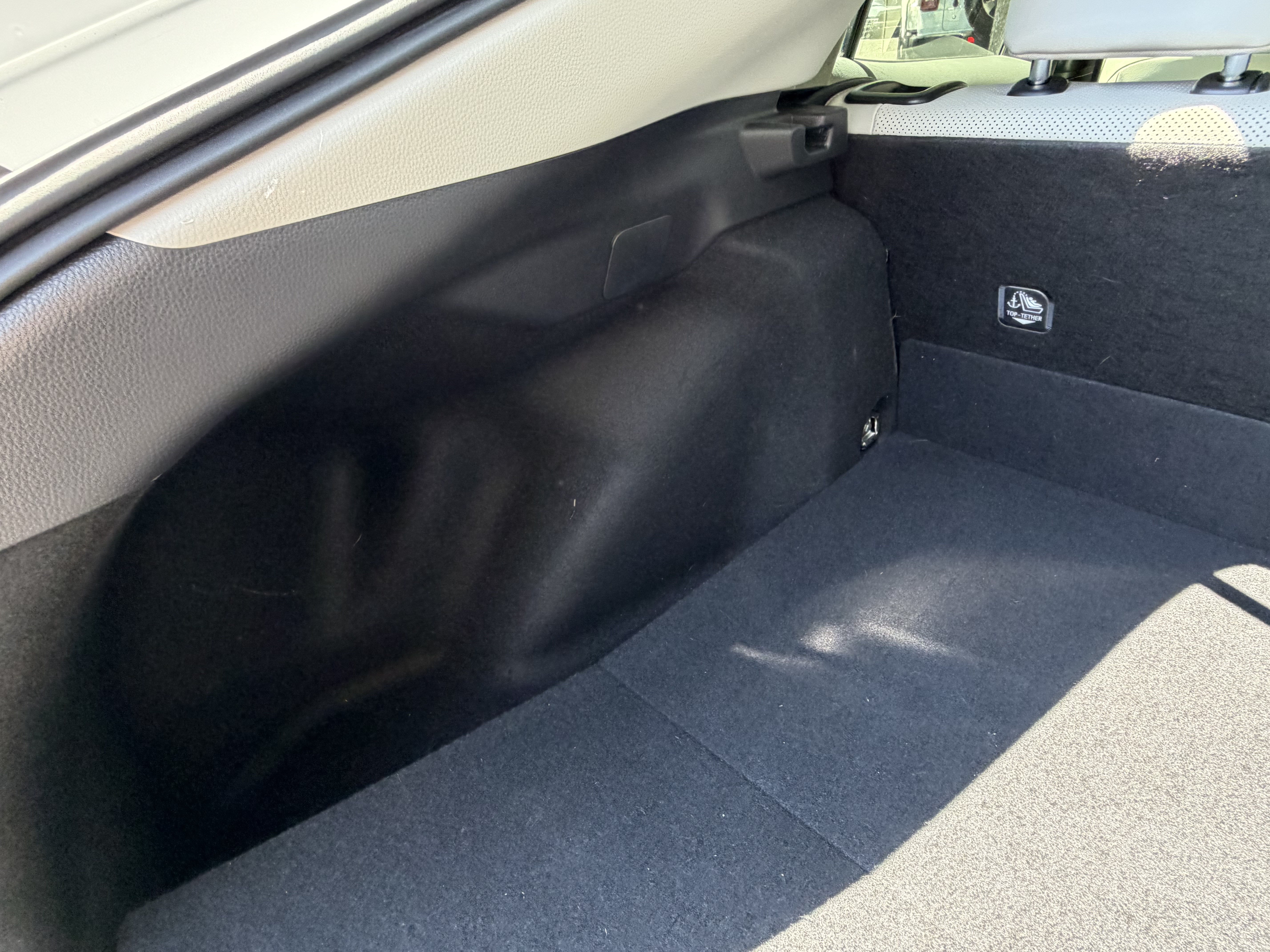 Used 2024 Toyota Prius XLE FWD image 47