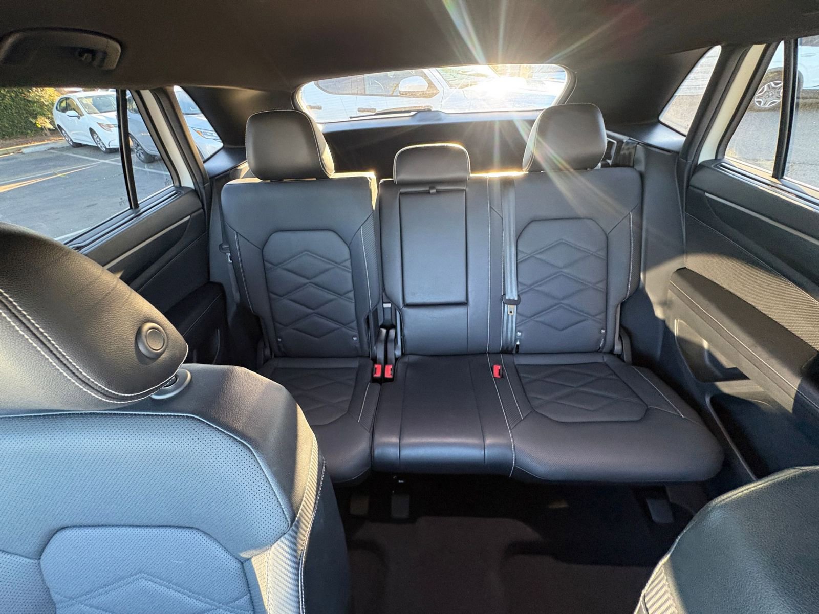 Used 2025 Volkswagen Atlas Cross Sport SE image 40