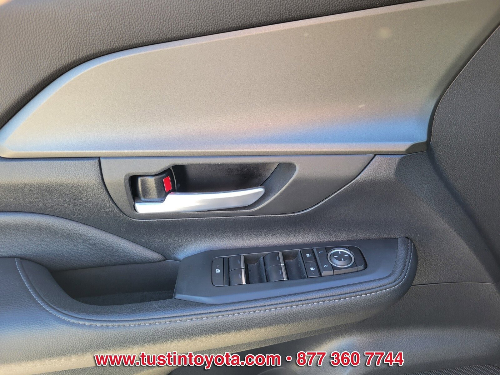 Certified 2024 Toyota Grand Highlander XLE image 19