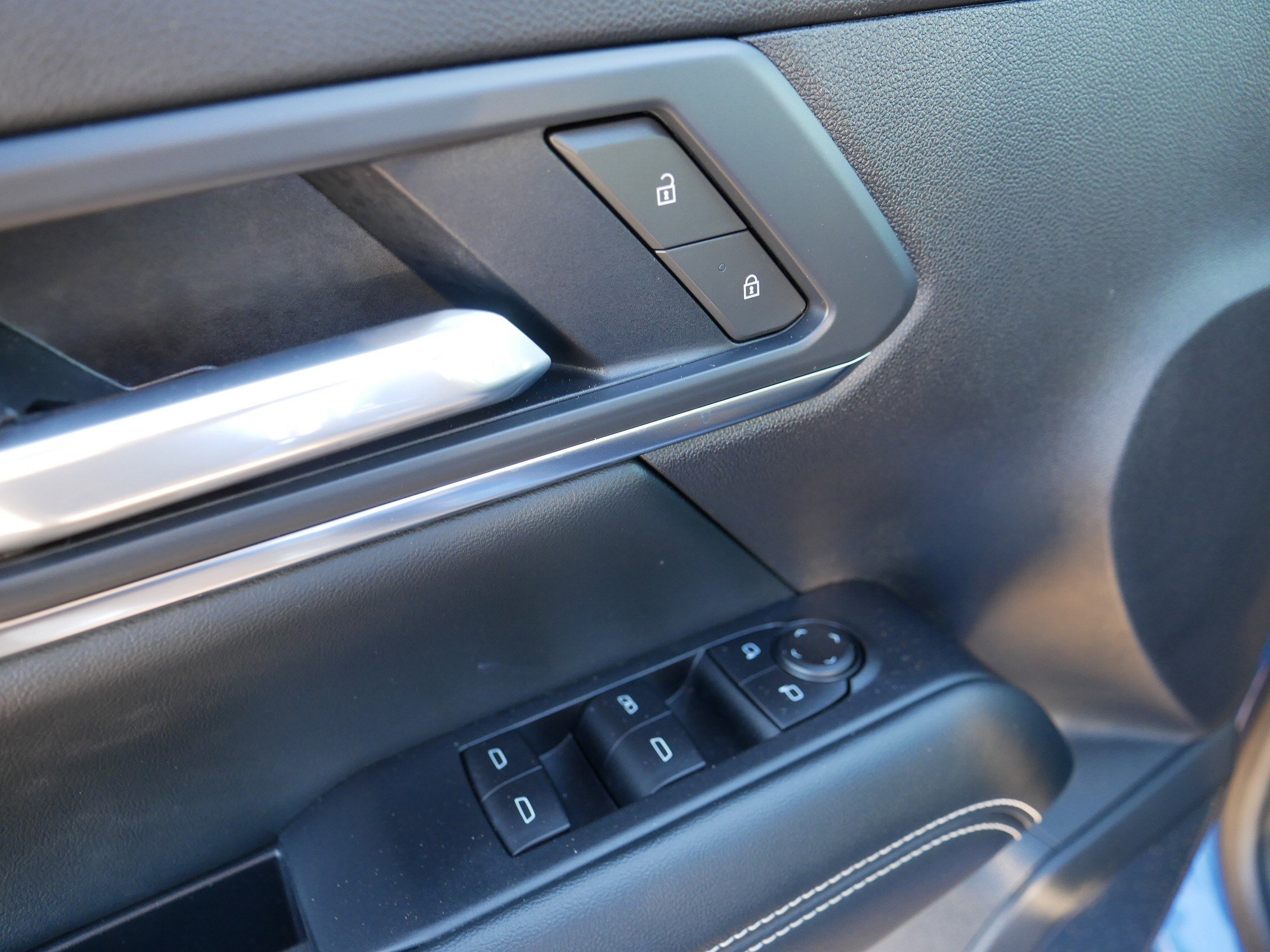 Used 2025 GMC Terrain Elevation image 19