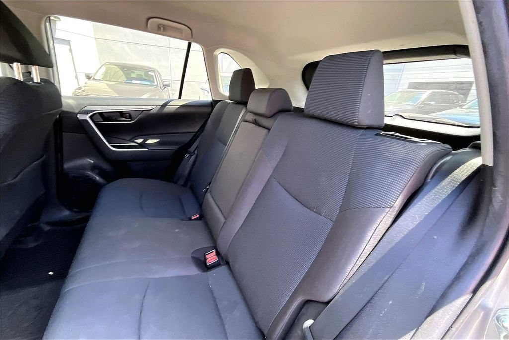 Used 2023 Toyota RAV4 LE FWD image 15