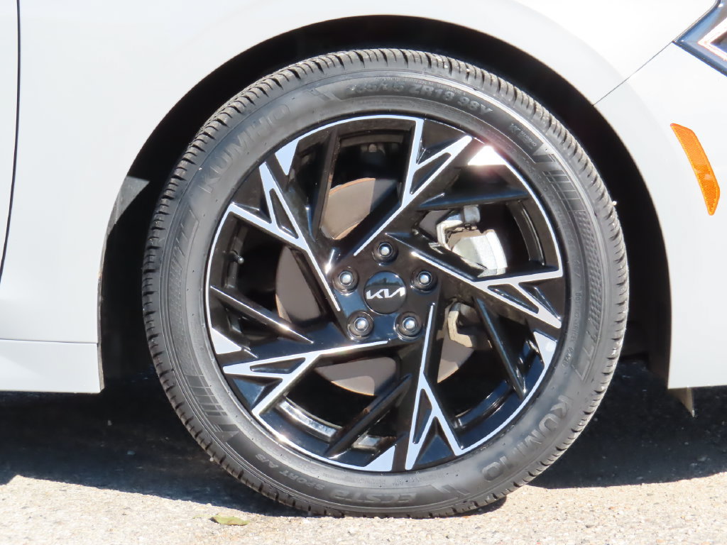 Used 2025 Kia K5 GT-Line w/ GT-Line Premium Package AWD/4WD image 14