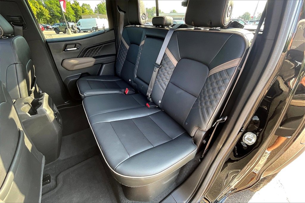Used 2023 GMC Canyon Denali image 26