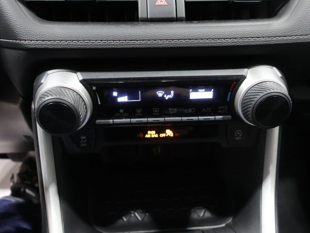 Used 2023 Toyota RAV4 LE image 29