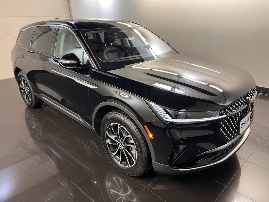 Used 2026 Lincoln Nautilus Premier w/ Equipment Group 102A image 1