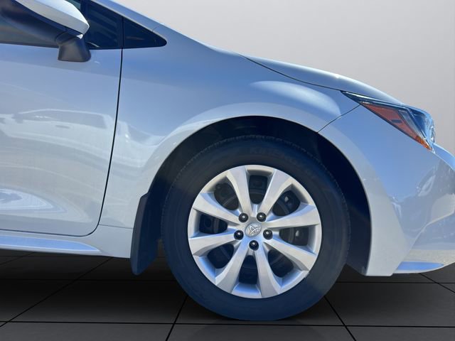 Used 2025 Toyota Corolla LE image 23