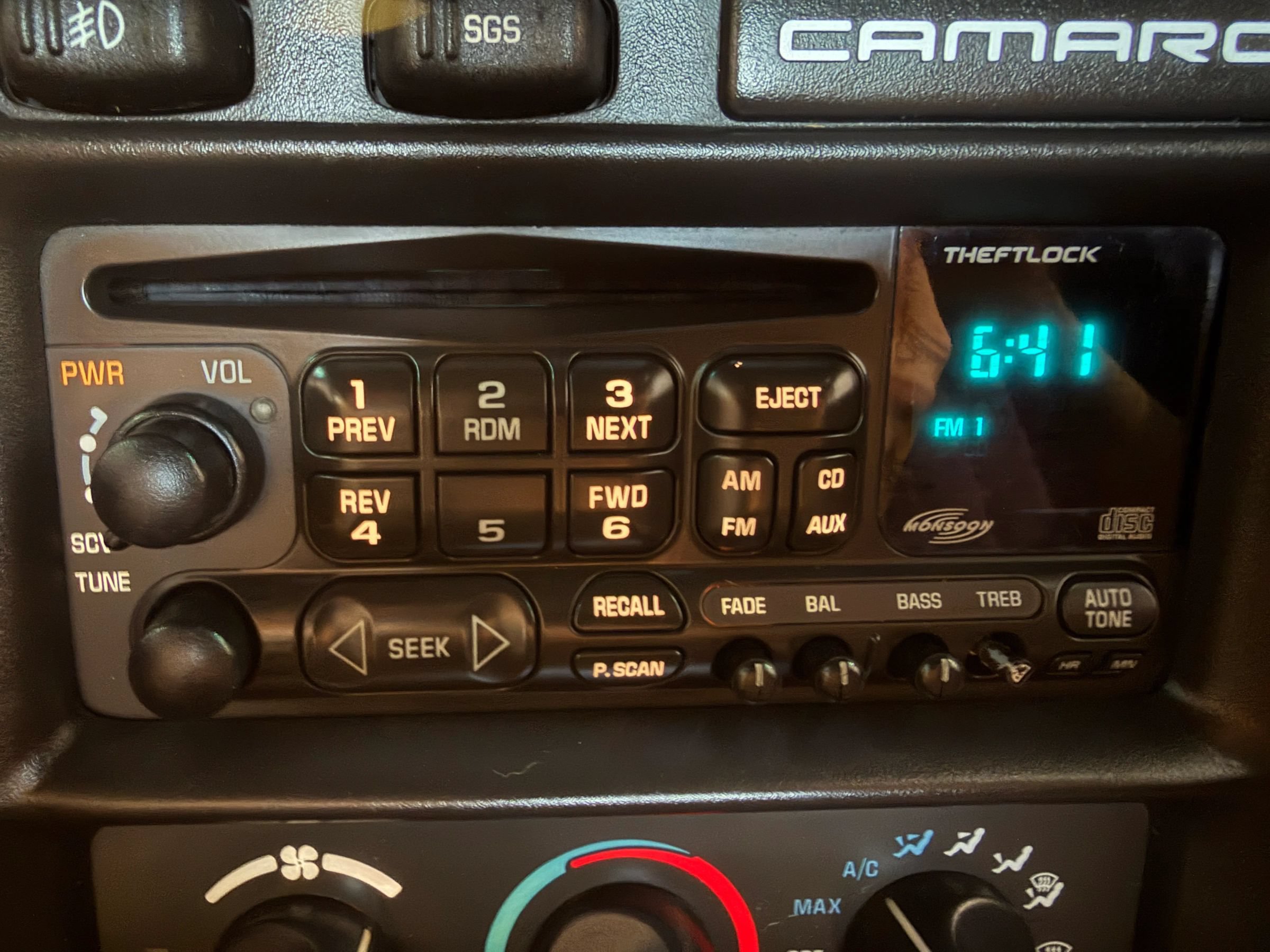 Used 2001 Chevrolet Camaro LT w/ Preferred Equipment Group 1 RWD image 15