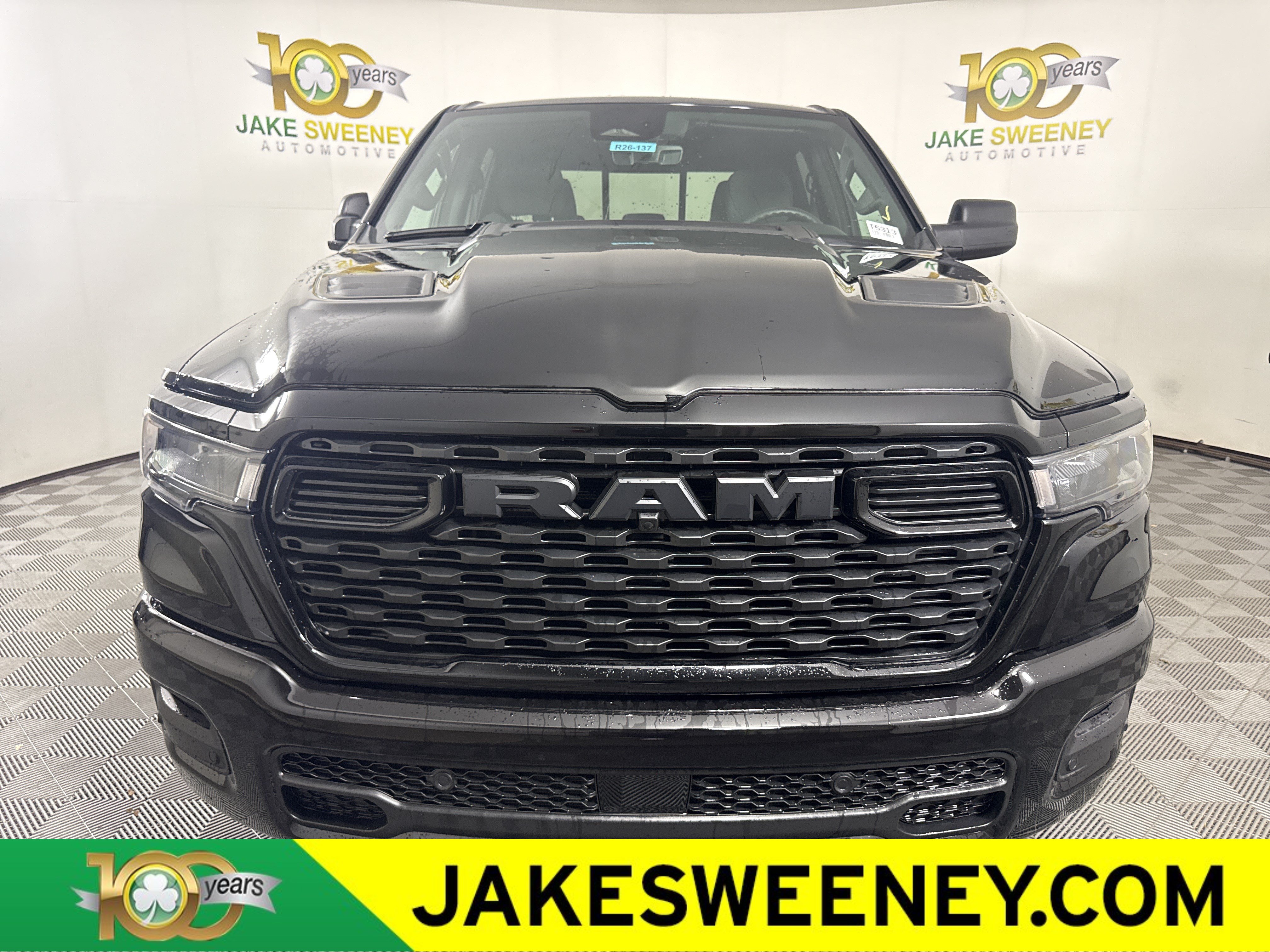 New 2026 RAM 1500 Express AWD/4WD image 3