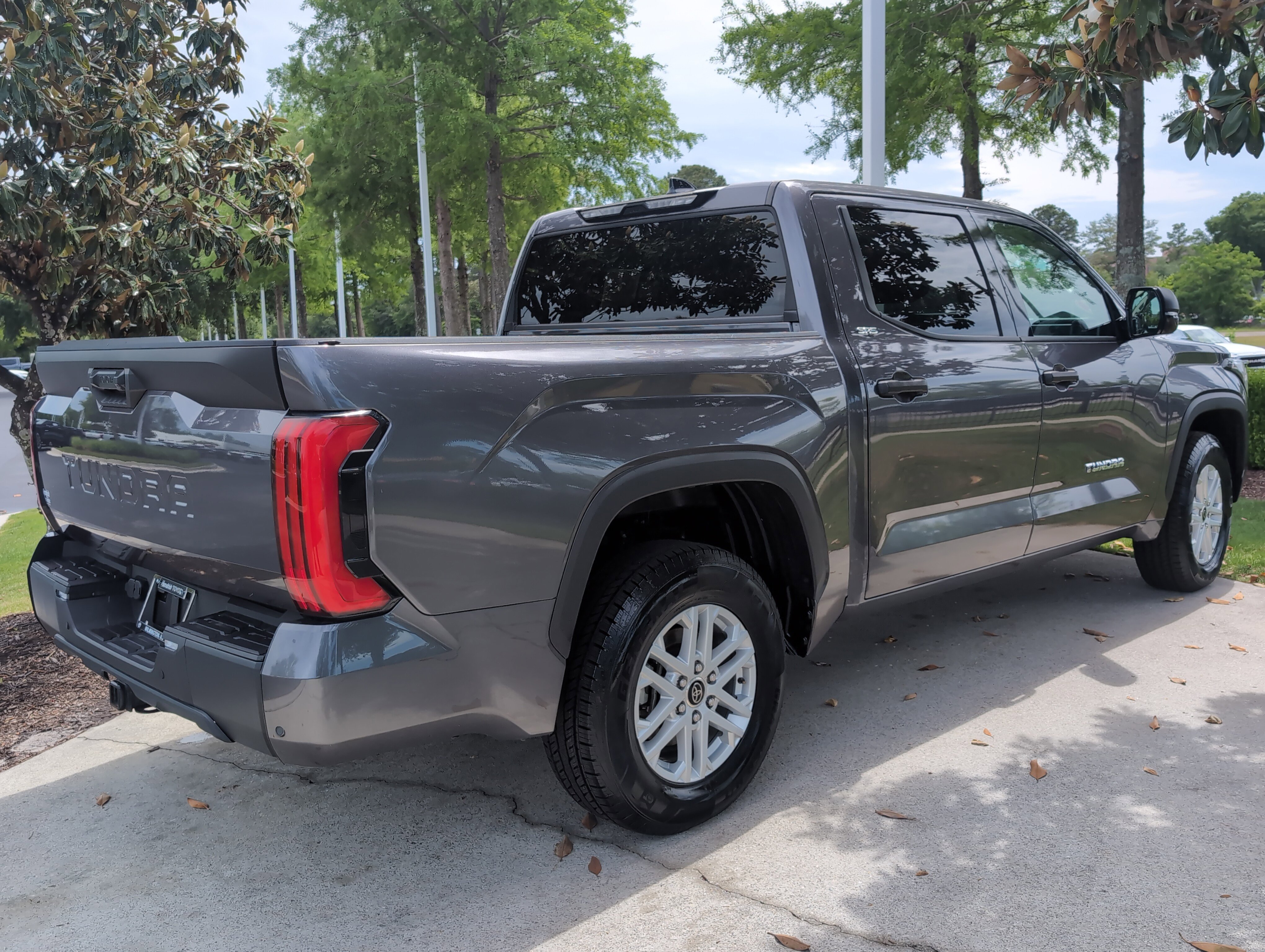 Certified 2022 Toyota Tundra SR5 w/ Convenience Package RWD image 10