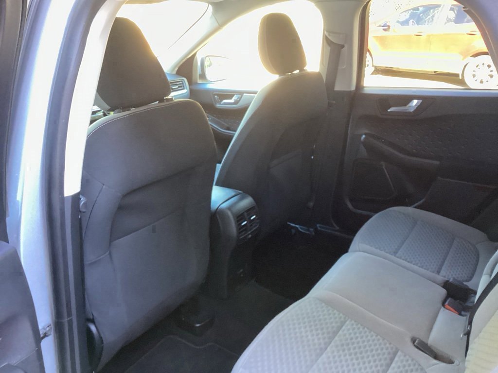 Used 2020 Ford Escape SE image 35