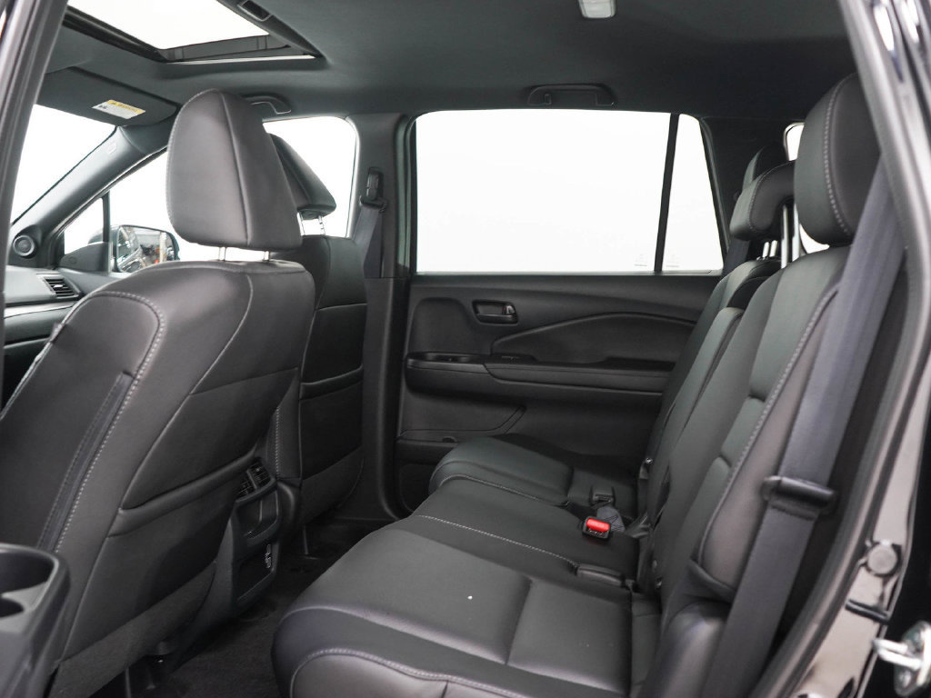 Used 2023 Honda Passport EX-L image 16