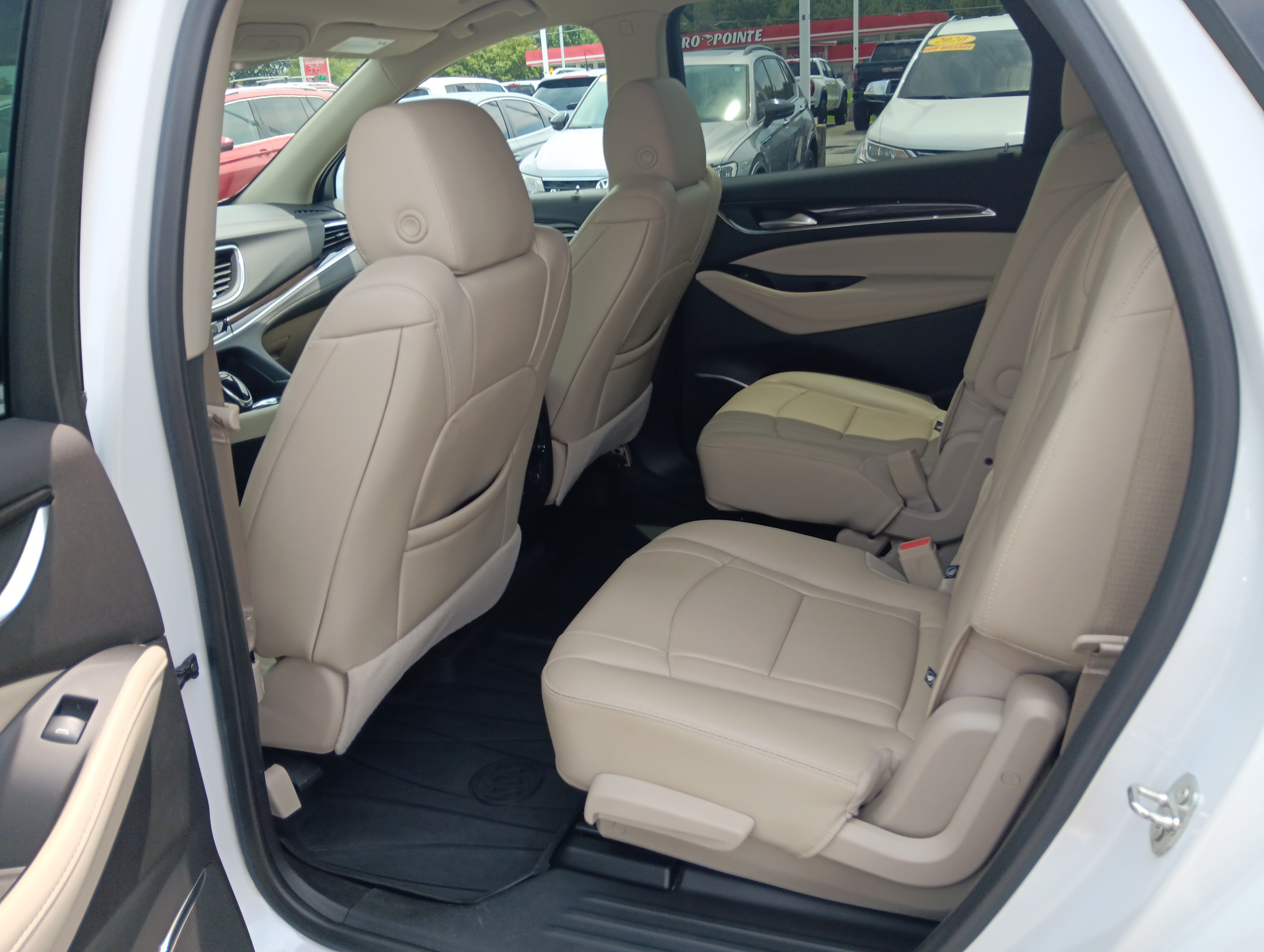 Used 2020 Buick Enclave Essence w/ Sound and Sites Package FWD image 16