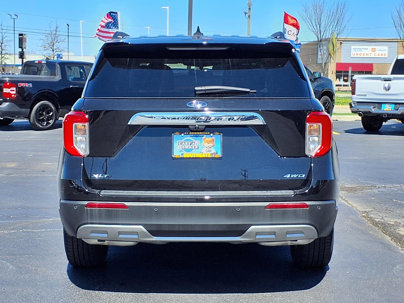 Used 2024 Ford Explorer XLT w/ Equipment Group 202A AWD/4WD image 23