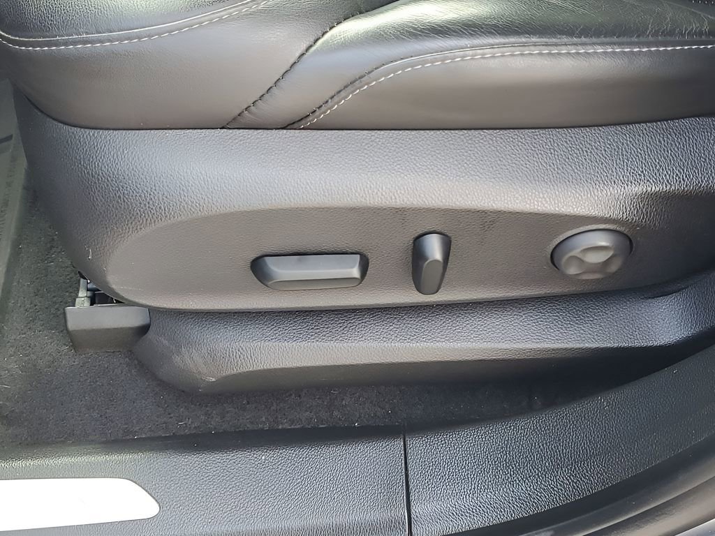 Used 2020 Buick Envision Essence image 29