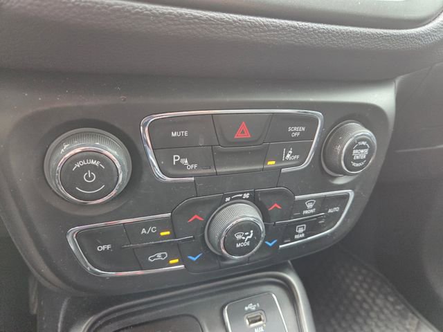 Used 2021 Jeep Compass Trailhawk w/ Sun and Sound Group AWD/4WD image 17