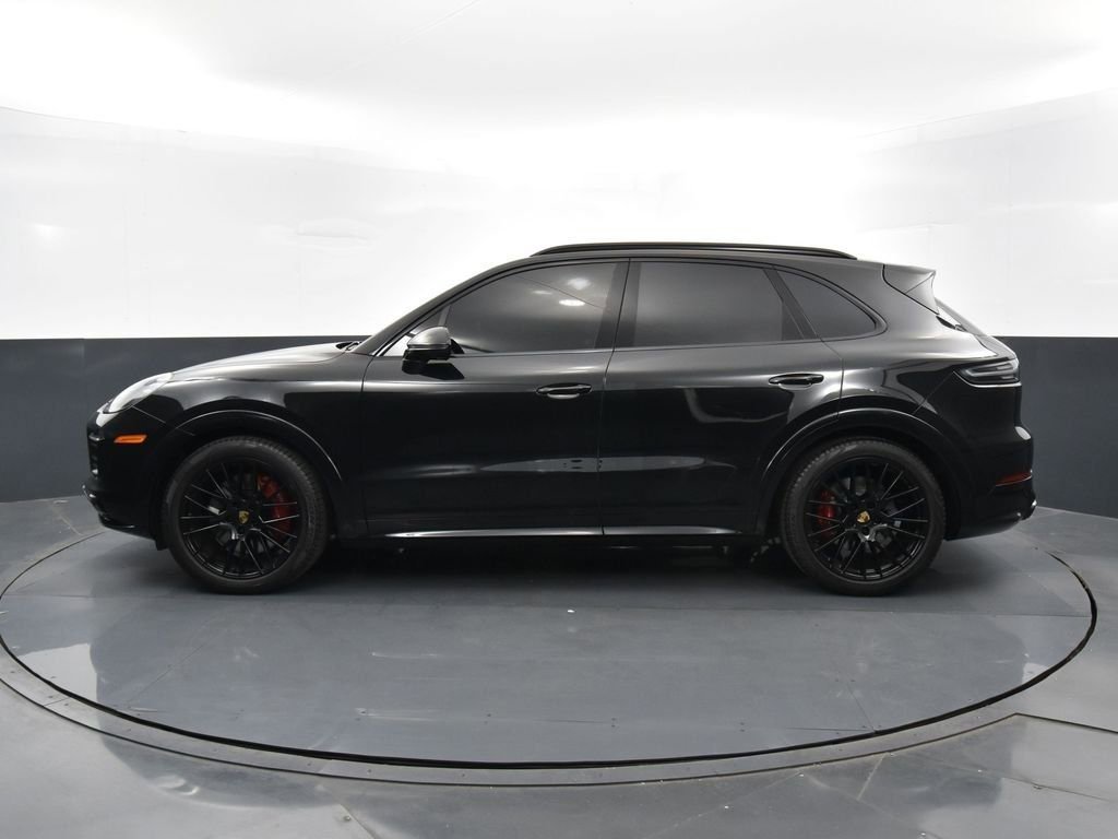 Used 2023 Porsche Cayenne GTS image 6