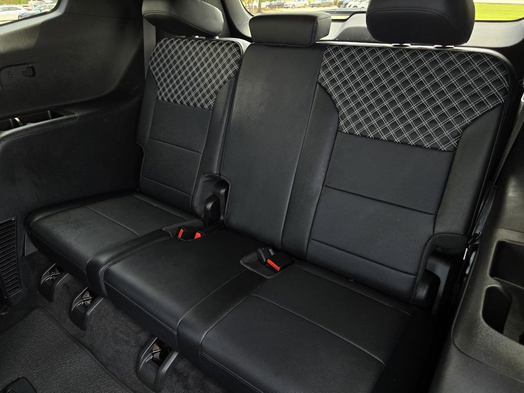 Used 2024 GMC Acadia Denali FWD image 31