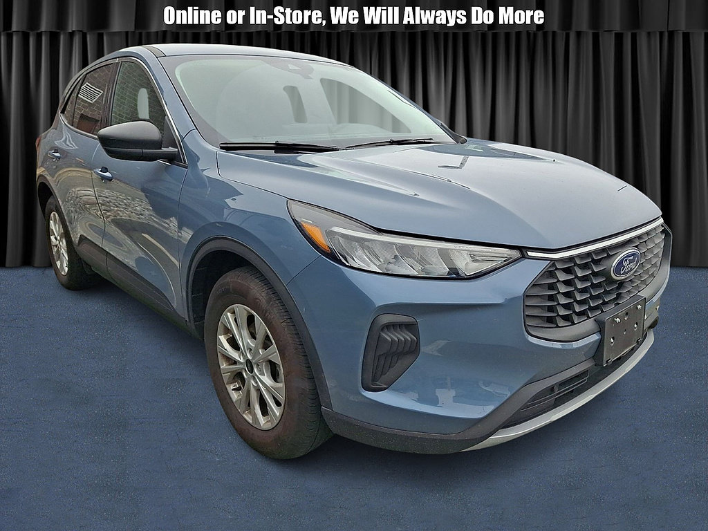 Used 2023 Ford Escape Active w/ Tech Pack #1 AWD/4WD image 1