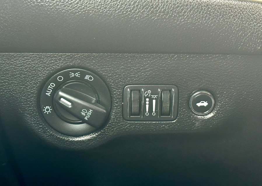 Used 2022 Dodge Challenger R/T Scat Pack RWD image 8