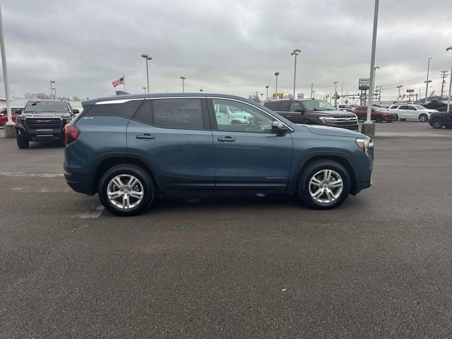 Certified 2024 GMC Terrain SLE image 3